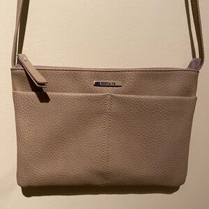 🌼 5 for $15 🌼 Roots cross-body bag (faux leather)